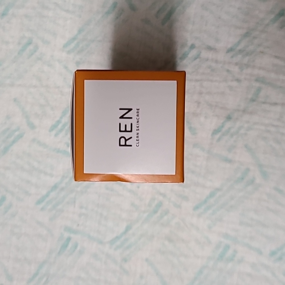 REN Gel Creme Vitamin C Gel Creme 1.7 oz / 50 ml - Picture 6 of 8